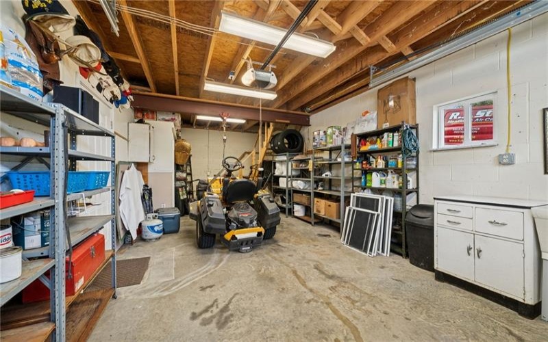 1200 Hahntown Wendel Rd, Irwin, 15642, 3 Bedrooms Bedrooms, 12 Rooms Rooms,2.1 BathroomsBathrooms,Residential,For Sale,Hahntown Wendel Rd,1721909