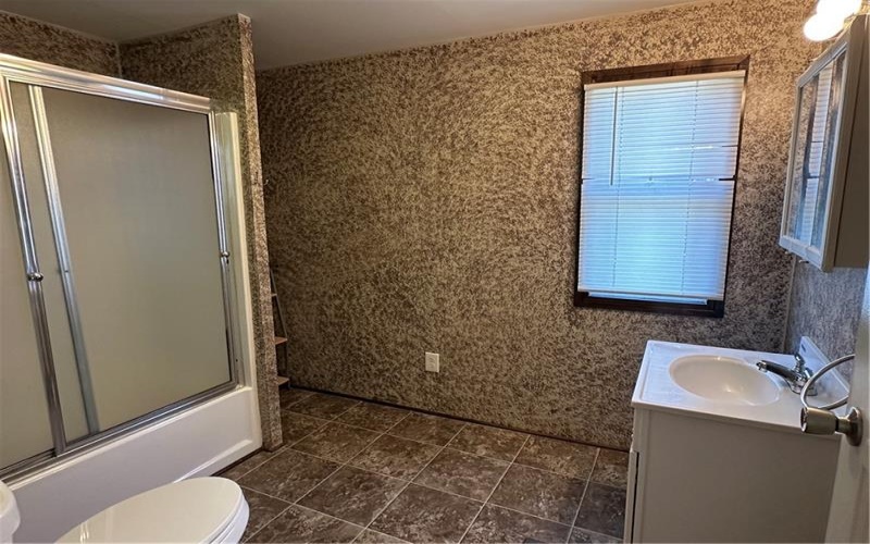 215 1st Avenue, Waynesburg, 15370, 4 Bedrooms Bedrooms, ,3 BathroomsBathrooms,Residential,For Sale,1st Avenue,1722049