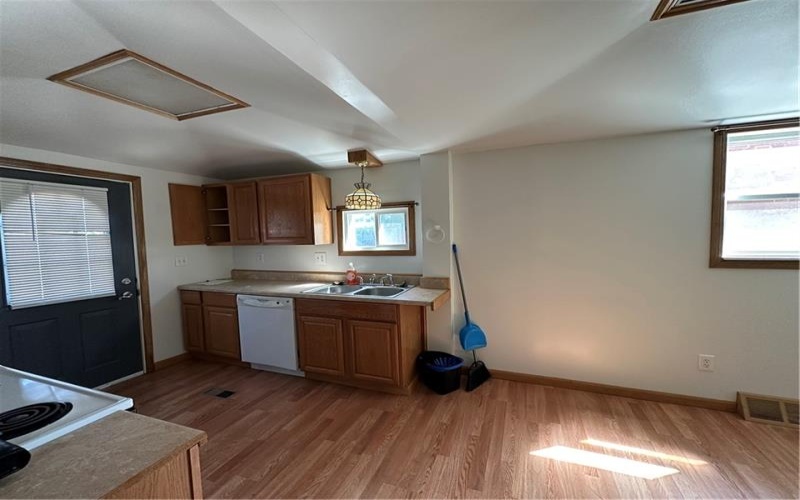 215 1st Avenue, Waynesburg, 15370, 4 Bedrooms Bedrooms, ,3 BathroomsBathrooms,Residential,For Sale,1st Avenue,1722049