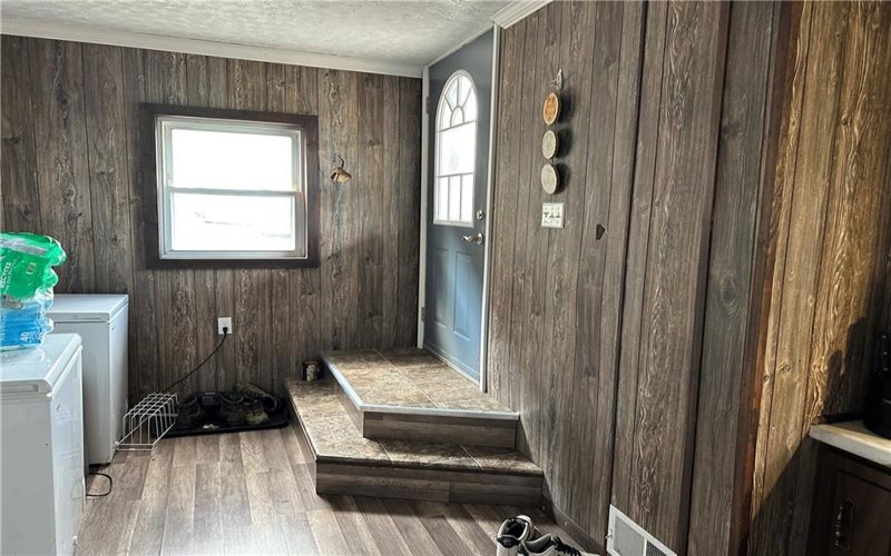 215 1st Avenue, Waynesburg, 15370, 4 Bedrooms Bedrooms, ,3 BathroomsBathrooms,Residential,For Sale,1st Avenue,1722049