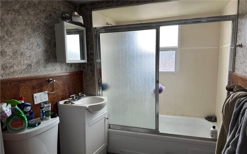 215 1st Avenue, Waynesburg, 15370, 4 Bedrooms Bedrooms, ,3 BathroomsBathrooms,Residential,For Sale,1st Avenue,1722049