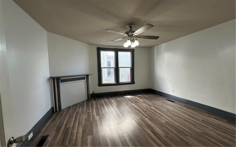 215 1st Avenue, Waynesburg, 15370, ,Multi-unit,For Sale,1st Avenue,1722097