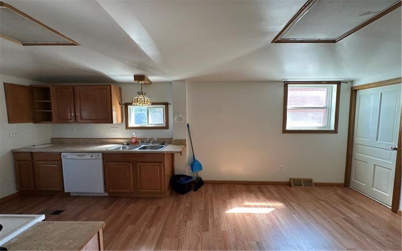 215 1st Avenue, Waynesburg, 15370, ,Multi-unit,For Sale,1st Avenue,1722097