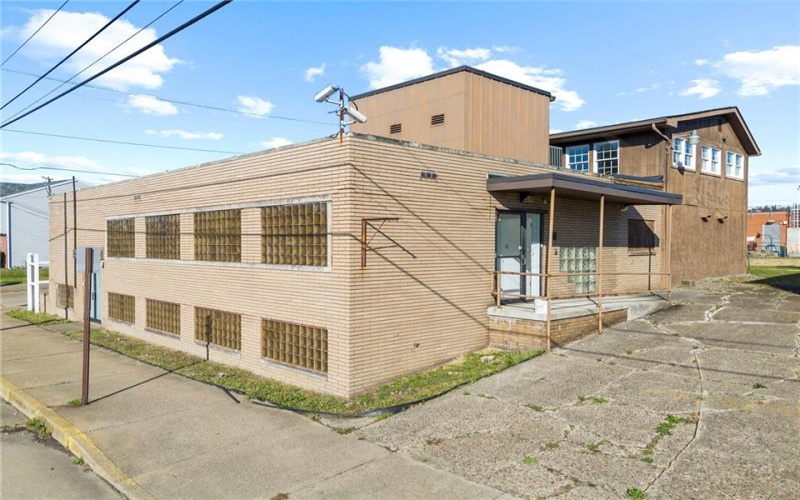422 6th St, Monessen, 15062, ,Commercial-industrial-business,For Sale,6th St,1711933
