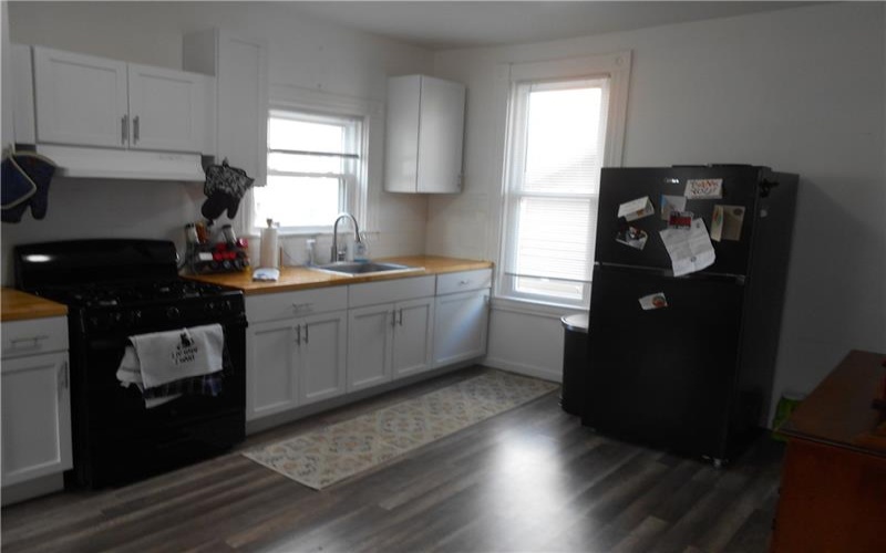 206 Depot St, Youngwood, 15697, 4 Bedrooms Bedrooms, ,2.1 BathroomsBathrooms,Residential,For Sale,Depot St,1711944