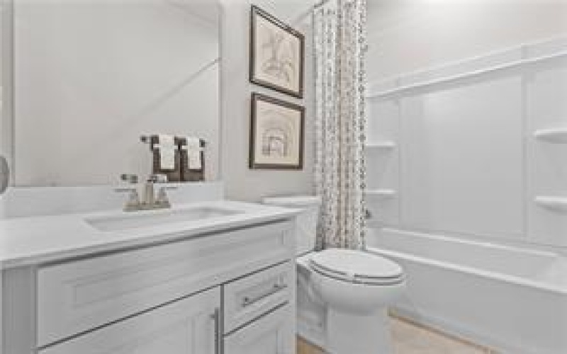 231 Yellowwood Court, Washington, 15301, 3 Bedrooms Bedrooms, 7 Rooms Rooms,2.1 BathroomsBathrooms,Residential,For Sale,Yellowwood Court,1711954