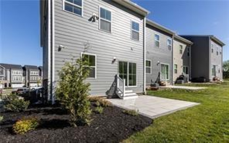 231 Yellowwood Court, Washington, 15301, 3 Bedrooms Bedrooms, 7 Rooms Rooms,2.1 BathroomsBathrooms,Residential,For Sale,Yellowwood Court,1711954