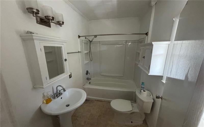 119 Highland Ave, Avella, 15312, 2 Bedrooms Bedrooms, 4 Rooms Rooms,1 BathroomBathrooms,Residential,For Sale,Highland Ave,1711986