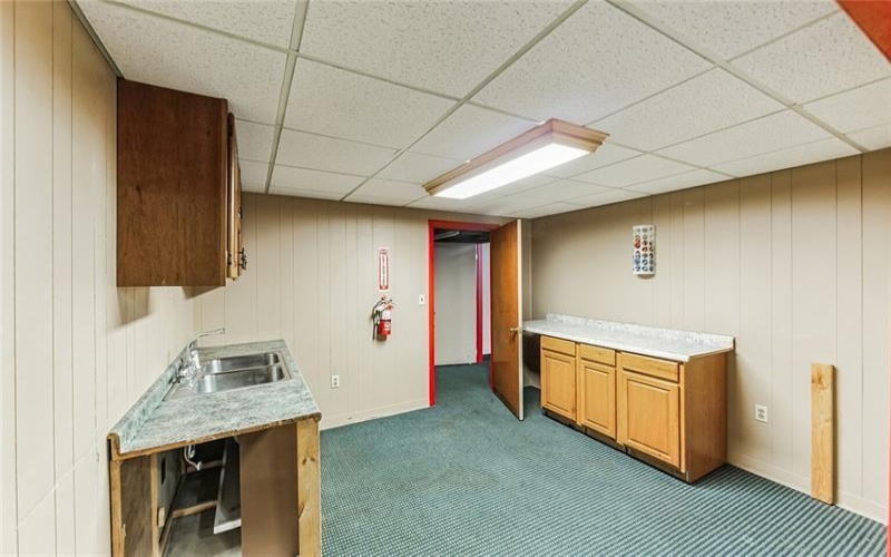 65 Fayette St, Uniontown, 15401, ,Commercial-industrial-business,For Sale,Fayette St,1712103
