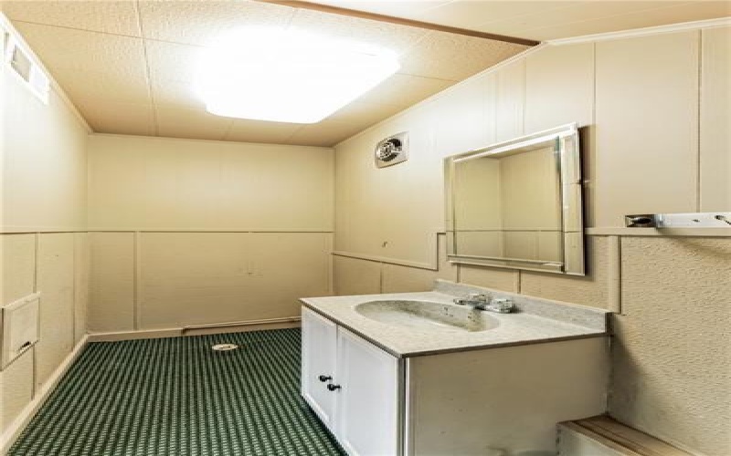 65 Fayette St, Uniontown, 15401, ,Commercial-industrial-business,For Sale,Fayette St,1712103