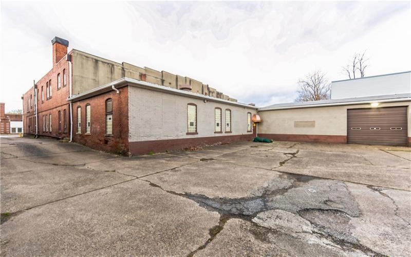 65 Fayette St, Uniontown, 15401, ,Commercial-industrial-business,For Sale,Fayette St,1712103