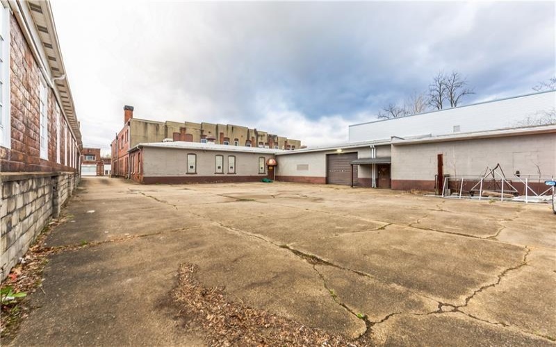 65 Fayette St, Uniontown, 15401, ,Commercial-industrial-business,For Sale,Fayette St,1712103