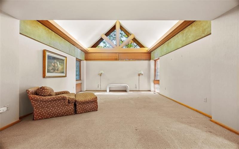 311 Hillcrest Dr, New Kensington, 15068, 5 Bedrooms Bedrooms, ,4.1 BathroomsBathrooms,Residential,For Sale,Hillcrest Dr,1722543