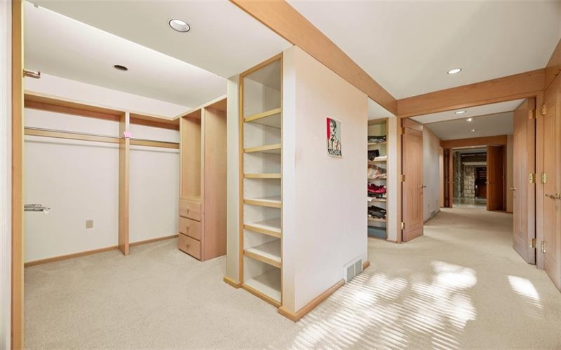 311 Hillcrest Dr, New Kensington, 15068, 5 Bedrooms Bedrooms, ,4.1 BathroomsBathrooms,Residential,For Sale,Hillcrest Dr,1722543