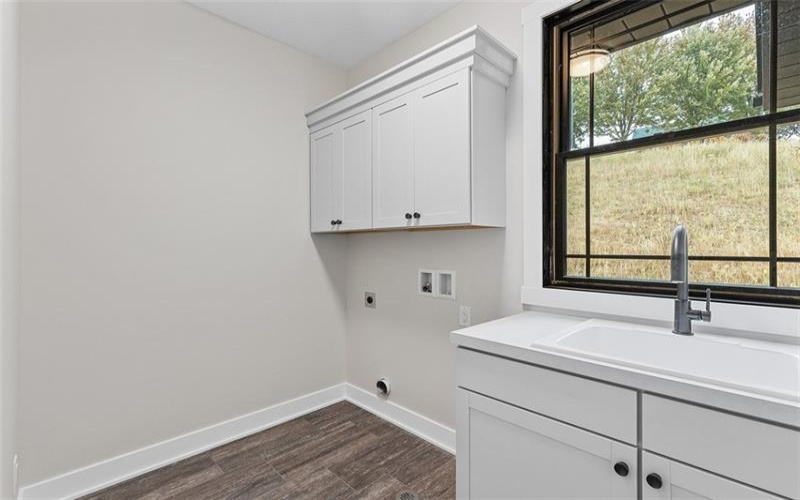 1037 Skyline Dr, Canonsburg, 15317, 4 Bedrooms Bedrooms, ,3.1 BathroomsBathrooms,Residential,For Sale,Skyline Dr,1722672