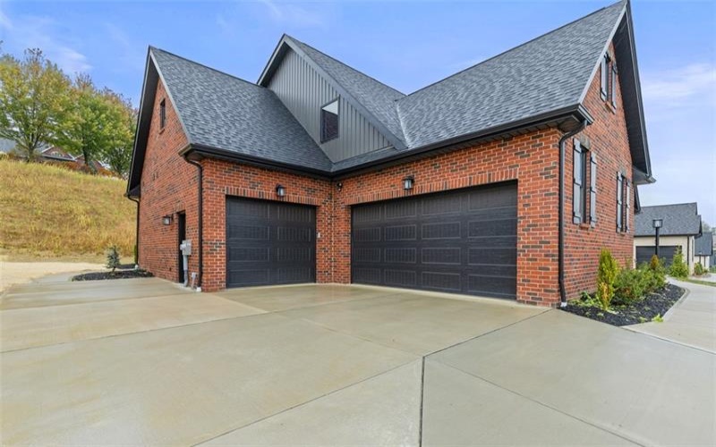 1037 Skyline Dr, Canonsburg, 15317, 4 Bedrooms Bedrooms, ,3.1 BathroomsBathrooms,Residential,For Sale,Skyline Dr,1722672