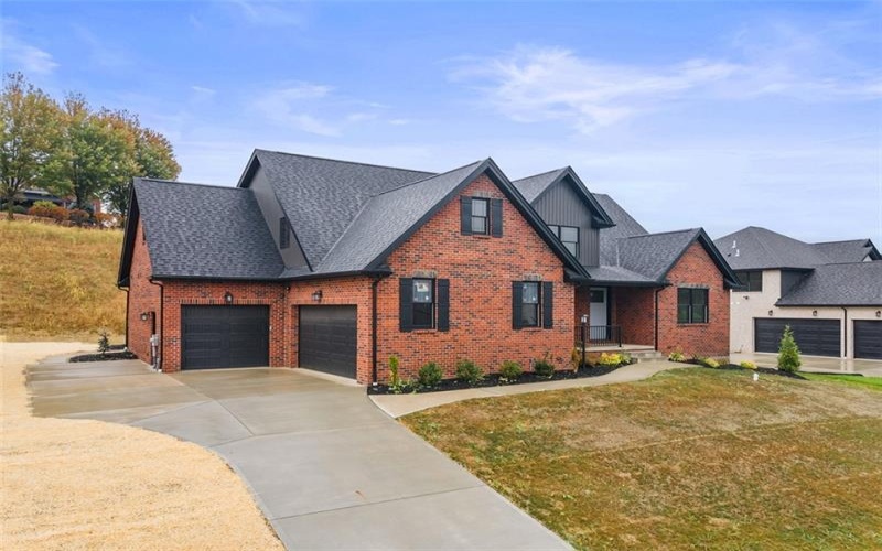 1037 Skyline Dr, Canonsburg, 15317, 4 Bedrooms Bedrooms, ,3.1 BathroomsBathrooms,Residential,For Sale,Skyline Dr,1722672