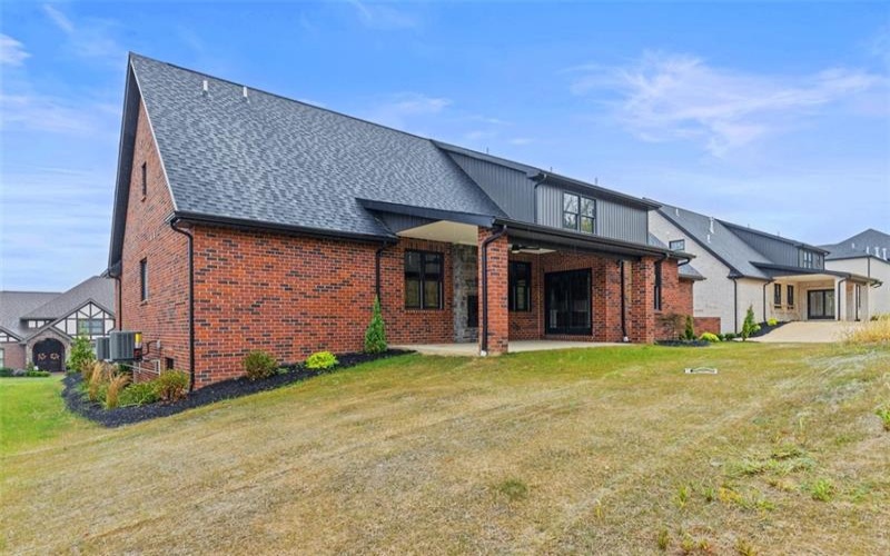 1037 Skyline Dr, Canonsburg, 15317, 4 Bedrooms Bedrooms, ,3.1 BathroomsBathrooms,Residential,For Sale,Skyline Dr,1722672