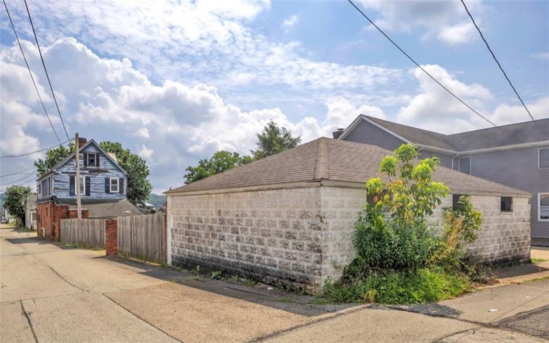 87 Castner Ave, Donora, 15033, ,Commercial-industrial-business,For Sale,Castner Ave,1722714