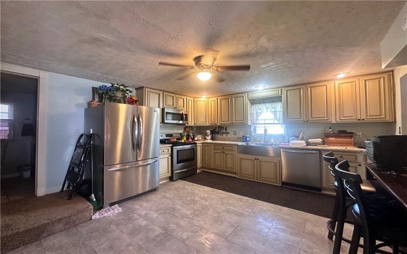 751 Maxwell Ave, La Belle, 15450, 3 Bedrooms Bedrooms, 8 Rooms Rooms,2 BathroomsBathrooms,Residential,For Sale,Maxwell Ave,1712858