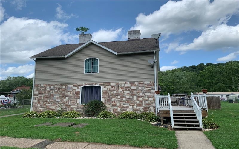 751 Maxwell Ave, La Belle, 15450, 3 Bedrooms Bedrooms, 8 Rooms Rooms,2 BathroomsBathrooms,Residential,For Sale,Maxwell Ave,1712858