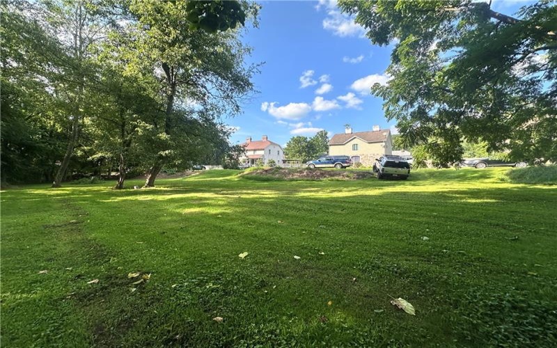 751 Maxwell Ave, La Belle, 15450, 3 Bedrooms Bedrooms, 8 Rooms Rooms,2 BathroomsBathrooms,Residential,For Sale,Maxwell Ave,1712858
