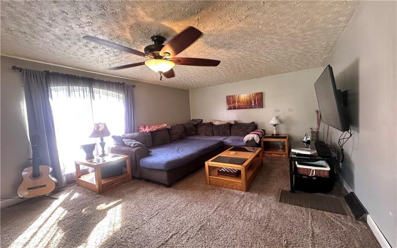 751 Maxwell Ave, La Belle, 15450, 3 Bedrooms Bedrooms, 8 Rooms Rooms,2 BathroomsBathrooms,Residential,For Sale,Maxwell Ave,1712858