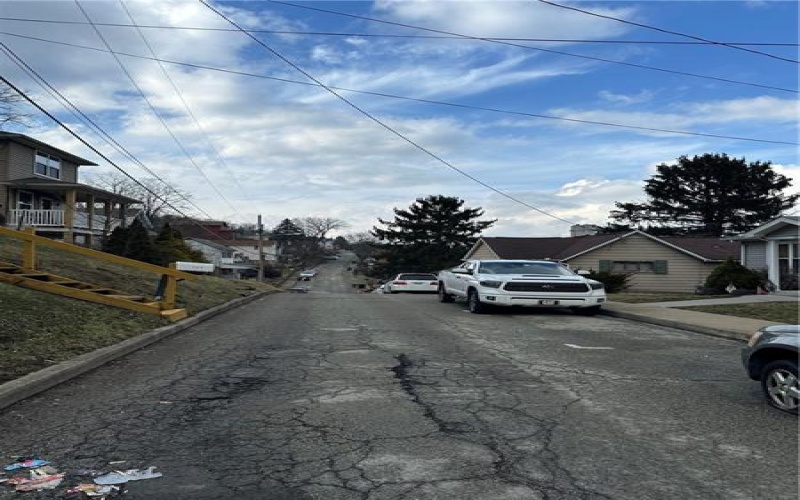 706 Shady Avenue, Charleroi, 15022, 2 Bedrooms Bedrooms, ,1 BathroomBathrooms,Residential,For Sale,Shady Avenue,1722779