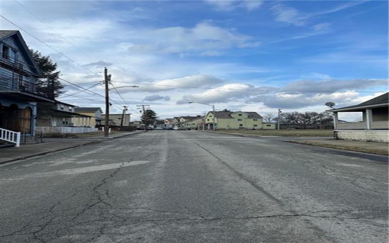 70 Castner Avenue, Donora, 15033, 2 Bedrooms Bedrooms, ,1 BathroomBathrooms,Residential,For Sale,Castner Avenue,1722781