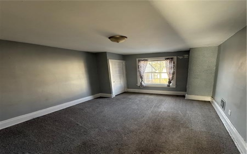 105 Locust Street, New Kensington, 15068, 3 Bedrooms Bedrooms, ,1 BathroomBathrooms,Residential,For Sale,Locust Street,1713144