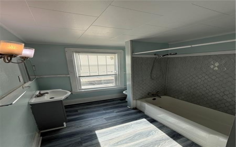 105 Locust Street, New Kensington, 15068, 3 Bedrooms Bedrooms, ,1 BathroomBathrooms,Residential,For Sale,Locust Street,1713144