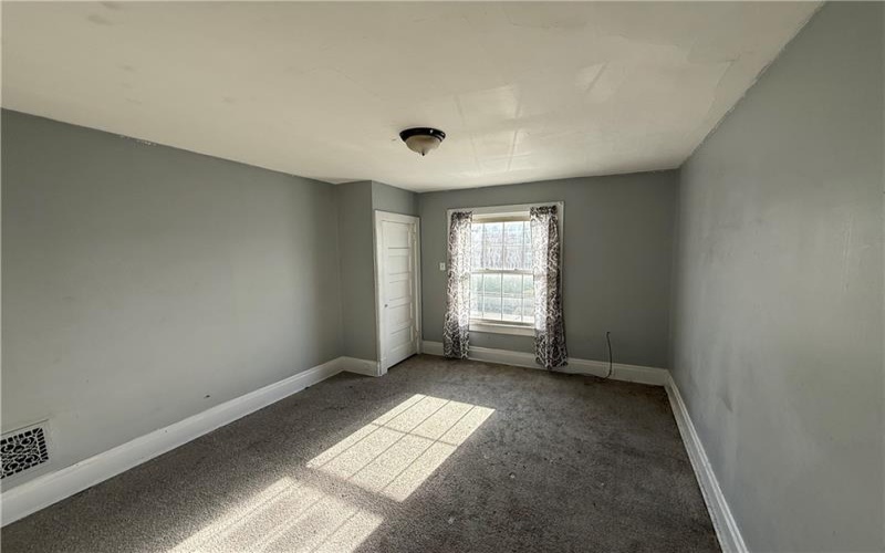 105 Locust Street, New Kensington, 15068, 3 Bedrooms Bedrooms, ,1 BathroomBathrooms,Residential,For Sale,Locust Street,1713144