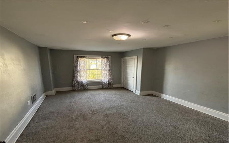 105 Locust Street, New Kensington, 15068, 3 Bedrooms Bedrooms, ,1 BathroomBathrooms,Residential,For Sale,Locust Street,1713144