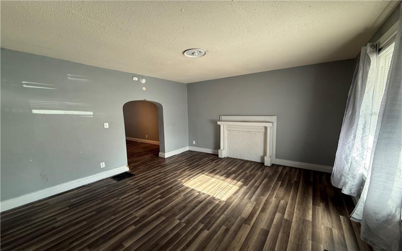 105 Locust Street, New Kensington, 15068, 3 Bedrooms Bedrooms, ,1 BathroomBathrooms,Residential,For Sale,Locust Street,1713144