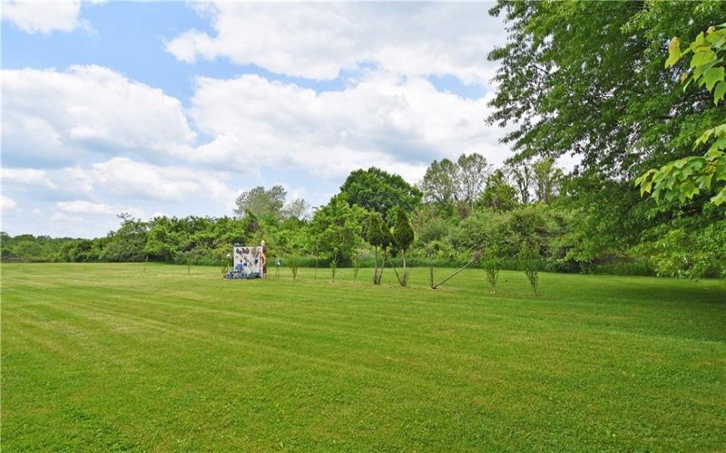 1892 Mcclellandtown Rd, Masontown, 15461, 5 Bedrooms Bedrooms, ,3.1 BathroomsBathrooms,Residential,For Sale,Mcclellandtown Rd,1713186