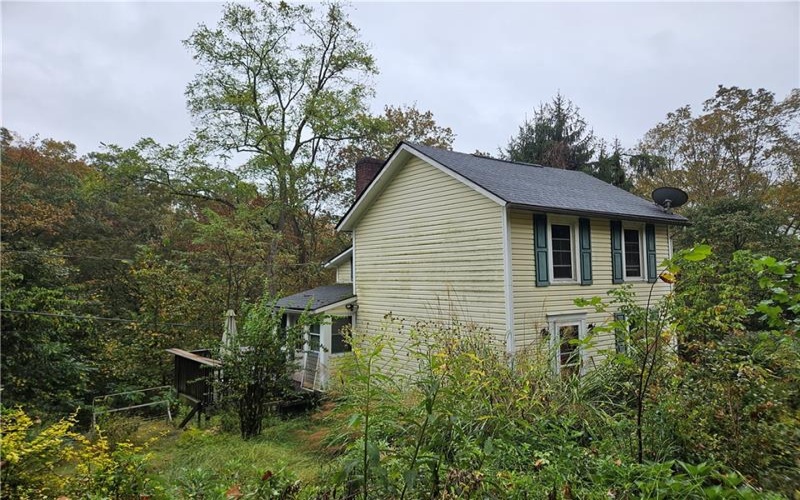 3132 Baker School Rd, Irwin, 15642, 2 Bedrooms Bedrooms, ,1 BathroomBathrooms,Residential,For Sale,Baker School Rd,1723042