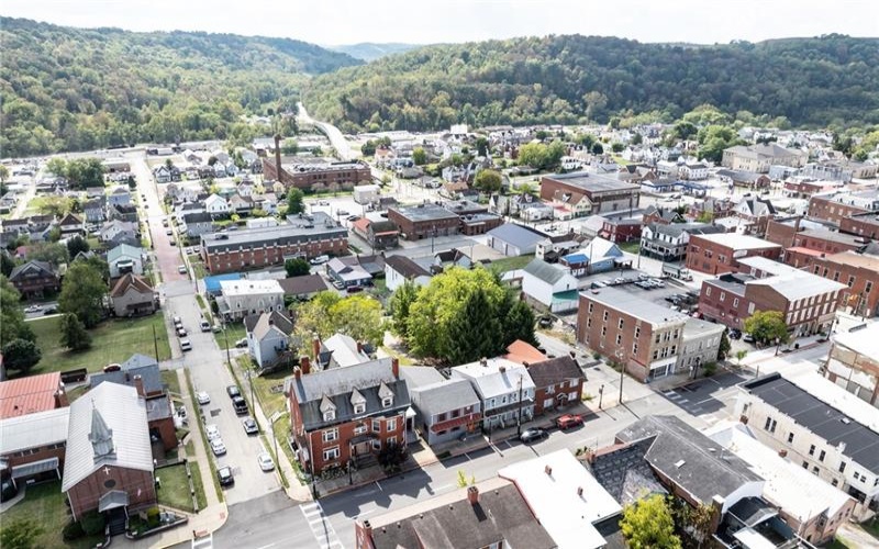 190-192 East High Street, Waynesburg, 15370, ,Commercial-industrial-business,For Sale,East High Street,1723128
