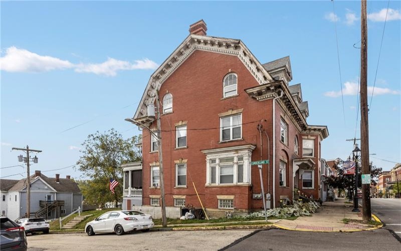 190-192 East High Street, Waynesburg, 15370, ,Commercial-industrial-business,For Sale,East High Street,1723128