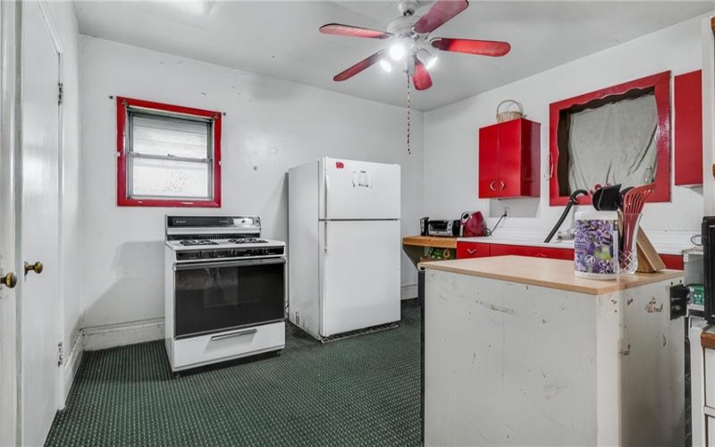 215 5th Avenue, New Kensington, 15068, ,Multi-unit,For Sale,5th Avenue,1723238