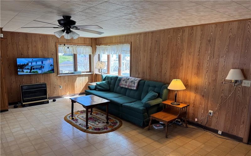 226 Loyalhanna St, Ligonier, 15658, 3 Bedrooms Bedrooms, 9 Rooms Rooms,2 BathroomsBathrooms,Residential,For Sale,Loyalhanna St,1723240