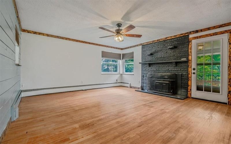 104 LINDEN ROAD, Canonsburg, 15317, 2 Bedrooms Bedrooms, 9 Rooms Rooms,1.1 BathroomsBathrooms,Residential,For Sale,LINDEN ROAD,1713840