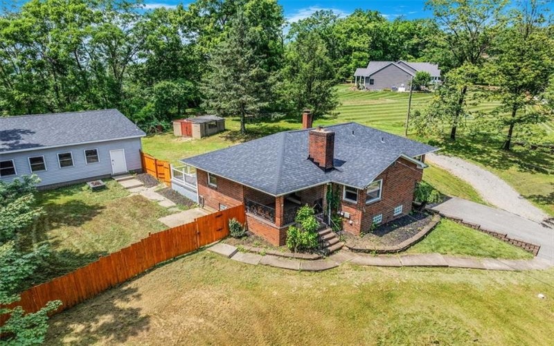 104 LINDEN ROAD, Canonsburg, 15317, 2 Bedrooms Bedrooms, 9 Rooms Rooms,1.1 BathroomsBathrooms,Residential,For Sale,LINDEN ROAD,1713840