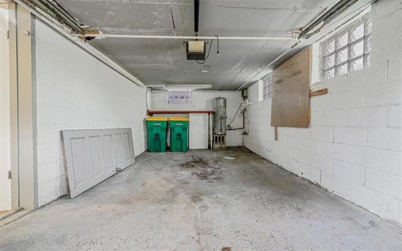 104 LINDEN ROAD, Canonsburg, 15317, 2 Bedrooms Bedrooms, 9 Rooms Rooms,1.1 BathroomsBathrooms,Residential,For Sale,LINDEN ROAD,1713840