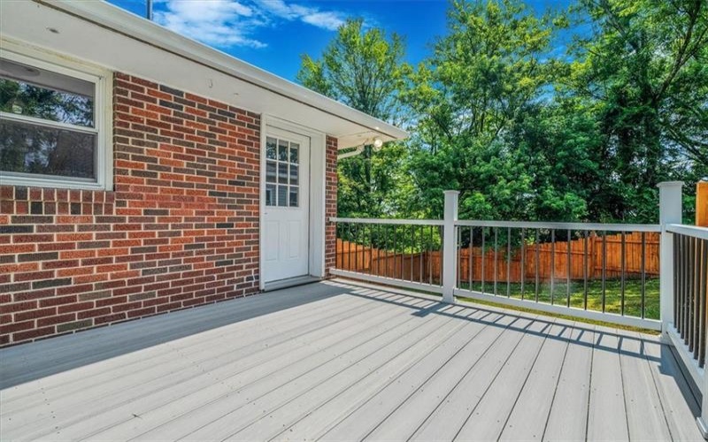 104 LINDEN ROAD, Canonsburg, 15317, 2 Bedrooms Bedrooms, 9 Rooms Rooms,1.1 BathroomsBathrooms,Residential,For Sale,LINDEN ROAD,1713840