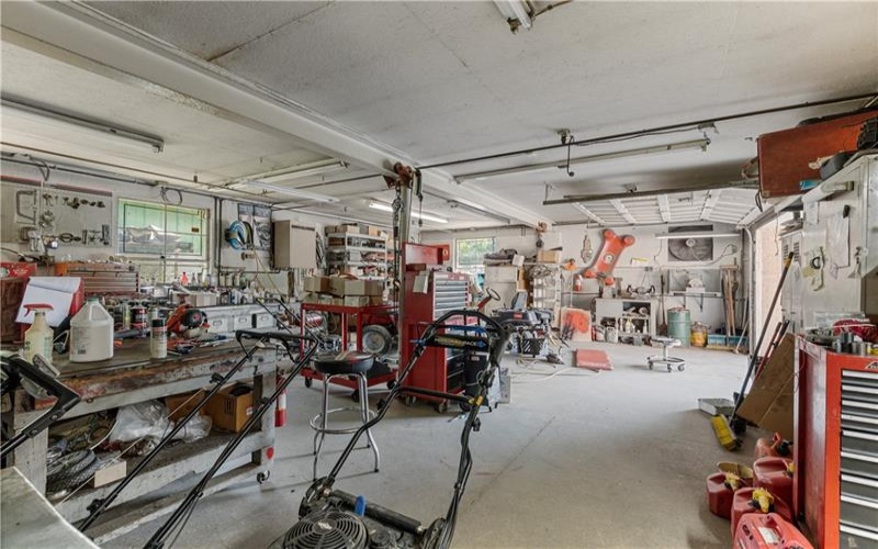1120 Henderson Ave, Washington, 15301, ,Commercial-industrial-business,For Sale,Henderson Ave,1714290