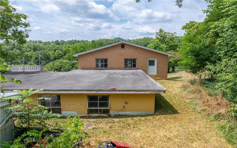 1120 Henderson Ave, Washington, 15301, 2 Bedrooms Bedrooms, ,1.1 BathroomsBathrooms,Residential,For Sale,Henderson Ave,1714459