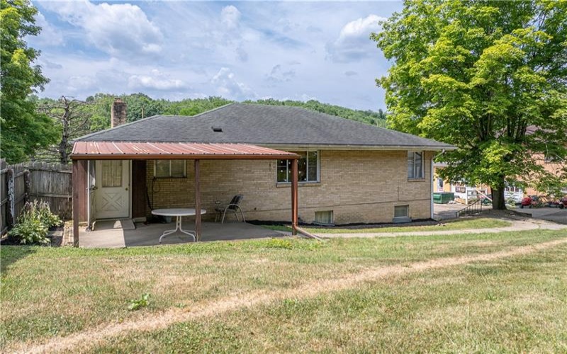 1120 Henderson Ave, Washington, 15301, 2 Bedrooms Bedrooms, ,1.1 BathroomsBathrooms,Residential,For Sale,Henderson Ave,1714459