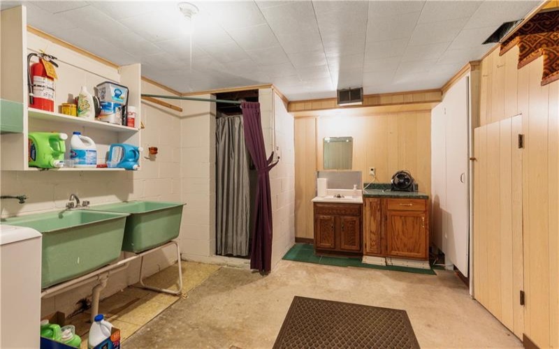 1120 Henderson Ave, Washington, 15301, 2 Bedrooms Bedrooms, ,1.1 BathroomsBathrooms,Residential,For Sale,Henderson Ave,1714459