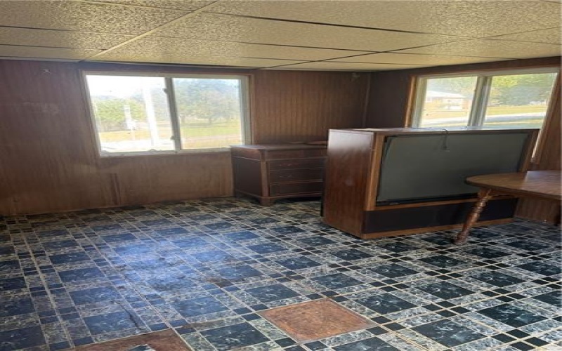 304 Narrows Rd, Connellsville, 15425, 2 Bedrooms Bedrooms, ,1 BathroomBathrooms,Residential,For Sale,Narrows Rd,1714542