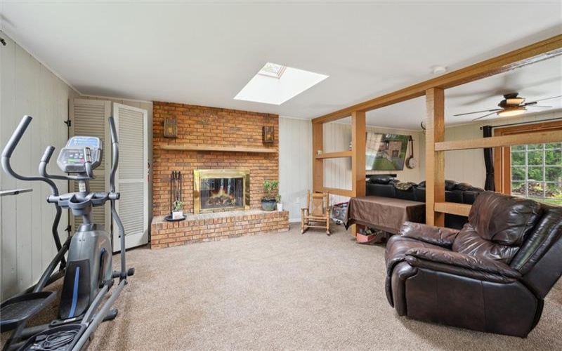 233 Valley Rd, Canonsburg, 15317, 3 Bedrooms Bedrooms, 7 Rooms Rooms,2 BathroomsBathrooms,Residential,For Sale,Valley Rd,1701273